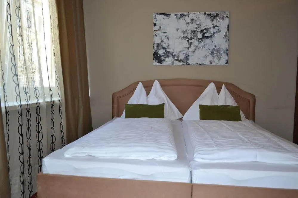 Goldfisch Vienna City Apartments contacts